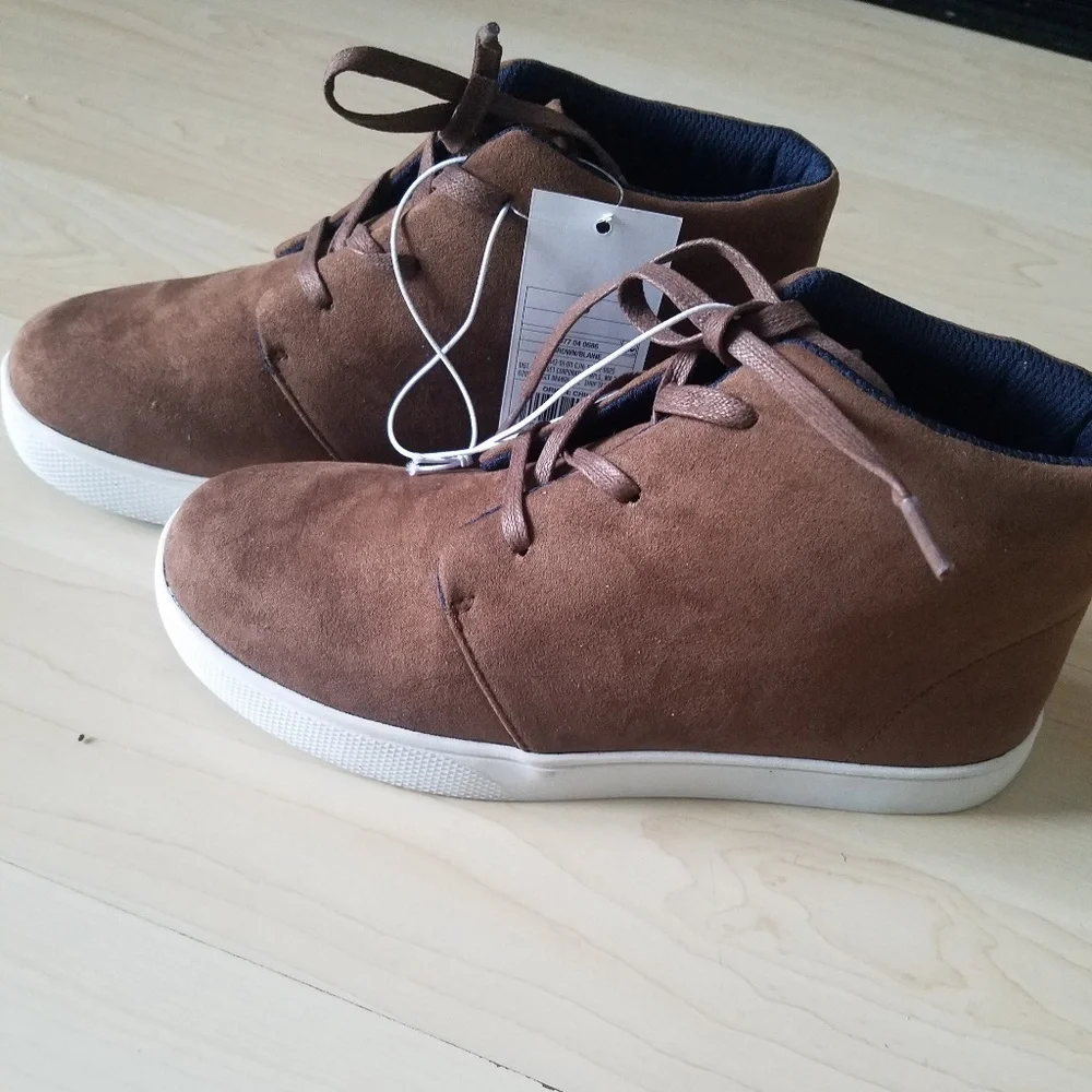 Cat & Jack chukka boots